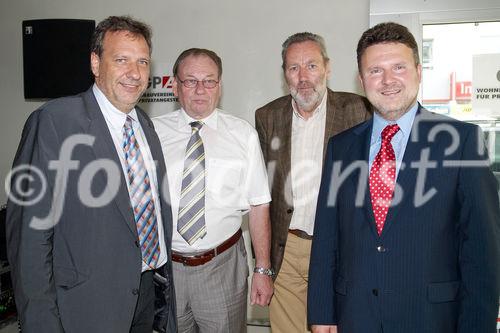 (c) fotodienst/Dan Carabas - Wien 01.07.08 - Feierliche Schlüsselübergabe der Wohnbauvereinigung für Privatangestellte - FOTO v.li.: Geschäftsführer Mag. Michael Gehbauer, Vorstandsvorsitzender der GPA-Privatstiftung Herr Walter Zwiauer, Bezirksvorsteher-Stv. Herr Josef Kaindl, Herr Stadtrat Dr. Michael Ludwig