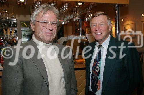 (C) fotodienst/Anna Rauchenberger - Purkersdorf - 27.11.2006  - Der Spatenstich zum neuen Wohnhaus in Purkersdorf wurde zuerst auf der Liegenschaft und anschließend in gemütlicher Atmosphäre in einem Lokal gefeiert.