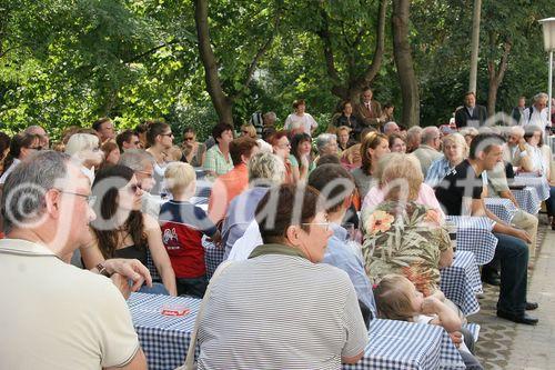 (C) fotodienst/Anna Rauchenberger - Purkersdorf - 24.08.2006 - Das Wohnhaus 3002 Purkersdorf, Pfarrhofgasse 5-7 wurde heute feierlich eröffnet. 