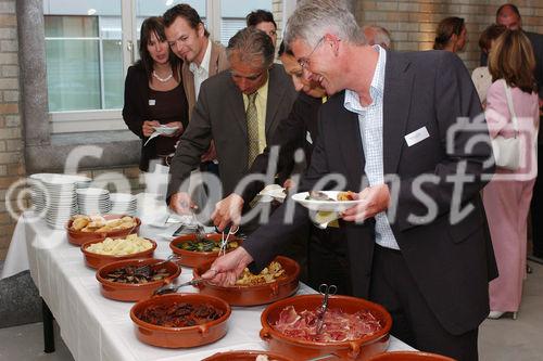 Speakers Event der Zuercher Public Relations Gesellschaft ZPRG im 'Citystudio' im Huerlimann Areal. Bild: Apero