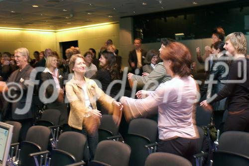 Hoer mal, wer da spricht! Event 'Erfolgsfaktor Stimme' der Zuercher Public Relations Gesellschaft ZPRG in der SWX Swiss Exchange Zuerich. Bild: Vortrag von Rolf Christiansen, Kommunikationswissenschaftler; Stimmjogging