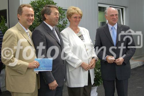 Einladung zur feierlichen Eröffnung einer neuen Montagehalle für Banknotendruckmaschinen in der KBA Mödling AG. Hans Stefan Hintner (Landtagsabg.+ Bürgermeister Mödling); Wolfgang Schischek (Aufsichtsratsvorsitzender KBA); Bürgermeisterin Ma.Enzersdorf); Dr.Erwin Pröll (Landeshauptmann NÖ) 