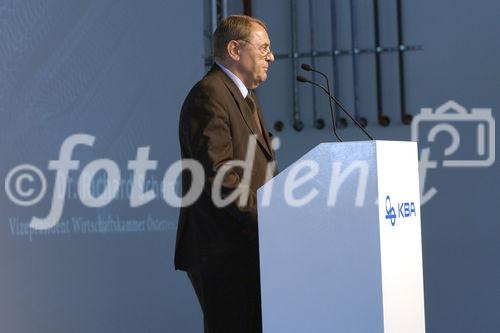 Einladung zur feierlichen Eröffnung einer neuen Montagehalle für Banknotendruckmaschinen in der KBA Mödling AG.  Foto: Dr.Richard Schenz (Vizepräsident der Wirtschaftskammer Österreich)                                                      