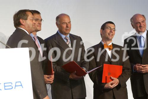 Vorstand der KBA MÖDLING AG Hr. W. Schischek, DI Claus Bolza-Schünemann,Stv. Vorstandsvorsitzender Kooenig & Bauer AG,  Dr. Frank Junker, Aufsichtsratmitglied der KBA MÖDLING AG, DI Johannes Schaede Geschäftsführer der KBA-GIORI, LH Dr. Erwin Pröll