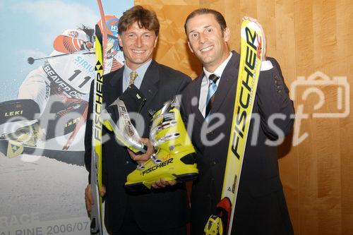 (C)fotodienst/Mag. Daniel Katzinger - Wien 04.10.2006,
Heute fand im Vienna Marriot Hotel das Fischer-Ski Wirtschafts-Pressegespräch 2006 statt.
Es wurden Details aus den Bereichen Unternehmen/Finanzen und Sport/Events präsentiert.
Foto v.l.: Mag. Gernot Kellermayr (Verkaufsleiter für Österreich), Ing. Gregor Dietachmayr (Der Geschäftsführer der Fischer Ges.m.b.H)