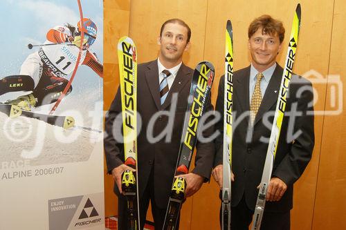 (C)fotodienst/Mag. Daniel Katzinger - Wien 04.10.2006,
Heute fand im Vienna Marriot Hotel das Fischer-Ski Wirtschafts-Pressegespräch 2006 statt.
Es wurden Details aus den Bereichen Unternehmen/Finanzen und Sport/Events präsentiert.
Foto v.l.: Ing. Gregor Dietachmayr (Der Geschäftsführer der Fischer Ges.m.b.H),  Mag. Gernot Kellermayr (Verkaufsleiter für Österreich)