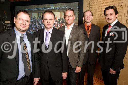 (c) fotodienst / Anna Rauchenberger - Wien, am 27.11.2009 - Heute wurde im Haus der Musik der neue 'Virtuelle Dirigent' präsentiert. Die Installation wurde neu aufgenommen und programmiert, die Musikauswahl erweitert und als Einführung gibt Maesto Zubin Mehta Dirigiertipps. FOTO: Dr. Jan Borchers, Professor an der TU Aachen, Prof. Dr. Max Mühlhäuser, TU Darmstadt, Dir Simon K. Posch, Direktor Haus der Musik, Prof. Dr. Clemens Hellsberg, Vorstand der Wiener Philharmoniker, Dir KR Peter Hanke, GF Wien Holding
