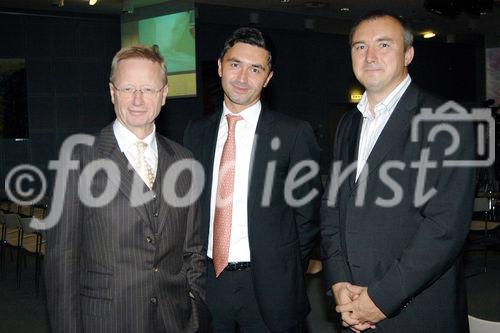 (C)fotodienst/Mag. Daniel Katzinger - Wien 05.10.2006,Heute fand im Festsaal der Telekom Austria die Preisverleihung des vom  Report Verlag initiierte ebiz egovernment award 2006 statt. Foto v.l.: Franz Morak (Staatssekretär), Gernot Schieszler (CFO Wireline Telekom Austria),