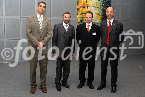 (C)fotodienst/Mag. Daniel Katzinger - Wien 05.10.2006,Heute fand im Festsaal der Telekom Austria die Preisverleihung des vom  Report Verlag initiierte ebiz egovernment award 2006 statt. Foto: 3.v.l. Dr. Alfons Flatscher (GF und Herausgeber Report Verlag) und Preisträger des  2. Platzes O.Ö.,