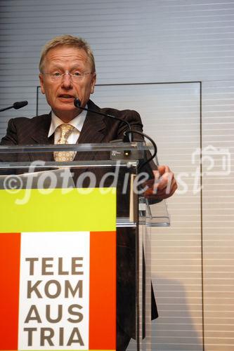 (C)fotodienst/Mag. Daniel Katzinger - Wien 05.10.2006,
Heute fand im Festsaal der Telekom Austria die Preisverleihung des vom  Report Verlag initiierte ebiz egovernment award 2006 statt. 
Foto:  Franz Morak (Staatssekretär)