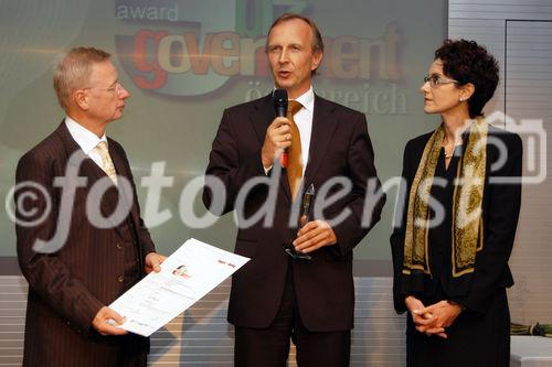 (C)fotodienst/Mag. Daniel Katzinger - Wien 05.10.2006,
Heute fand im Festsaal der Telekom Austria die Preisverleihung des vom  Report Verlag initiierte ebiz egovernment award 2006 statt. 
Foto: 1.Platz Wien, Firma BUNDESBESCHAFFUNGS GMBH