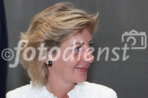 (C) fotodienst/Gudrun Krieger - Wien 6.10.2009 -IMA-Awardverleihung und Sektempfang am Messestand; Foto: 
Christine Opitz (Vorstand I.M. Austria)
Event Company Opitz&Hasil