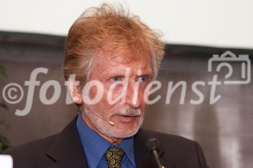 (C) fotodienst/Gudrun Krieger - Wien 6.10.2009 -IMA-Awardverleihung und Sektempfang am Messestand; Foto: Leslie P.C. Zech (Vorstandssprecher I.M.Austria)
Fa. IEEC-International Exhibition & Event Consulting
