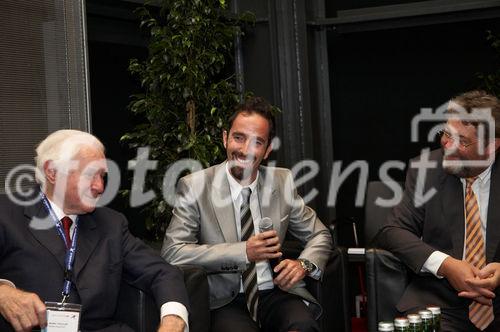 (C) fotodienst/Gudrun Krieger - Wien 6.10.2009 -IMA-Awardverleihung und Sektempfang am Messestand; Foto li na re:,KR Walter Dermuth (Präsident Kärntner Messen),Christoph Berndl (Chefred. Messe & Event),Dir. Johann Jungreithmair (Vorsitzender Messen Austria)
