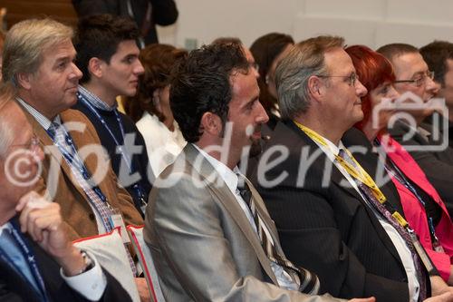 (C) fotodienst/Gudrun Krieger - Wien 6.10.2009 -IMA-Awardverleihung und Sektempfang am Messestand; Publikum