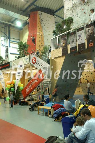 Kletterbegeisterte und die, die es noch werden wollen, konnten die neue Kletterhalle ausprobieren. 