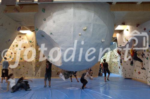 Kletterbegeisterte und die, die es noch werden wollen, konnten die neue Kletterhalle ausprobieren.                                