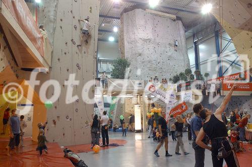 Kletterbegeisterte und die, die es noch werden wollen, konnten die neue Kletterhalle ausprobieren.                                