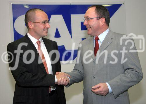 (C) fotodienst/Anna Rauchenberger - Wien 16.01.2007  - Kooperation von SAP und mii ag. FOTO v.l.: Marcus Izmir (CEO mii ag) und Wolfgang Schuckert (CEO SAP Österreich).