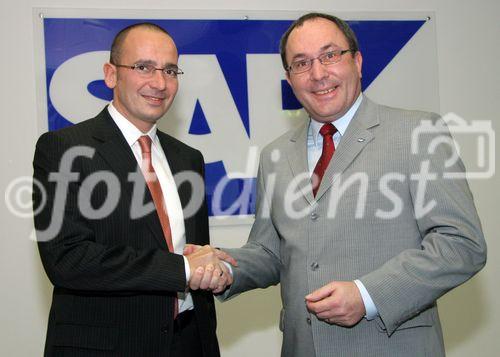 (C) fotodienst/Anna Rauchenberger - Wien 16.01.2007  - Kooperation von SAP und mii ag. FOTO v.l.: Marcus Izmir (CEO mii ag) und Wolfgang Schuckert (CEO SAP Österreich).