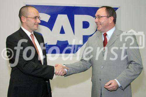 (C) fotodienst/Anna Rauchenberger - Wien 16.01.2007  - Kooperation von SAP und mii ag. FOTO v.l.: Marcus Izmir (CEO mii ag) und Wolfgang Schuckert (CEO SAP Österreich).