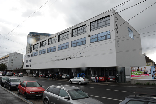 BRG Linz, Hamerlingstraße 18: Fotoreportage vom ersten Schultag im erweiterten und sanierten Schulgebäude