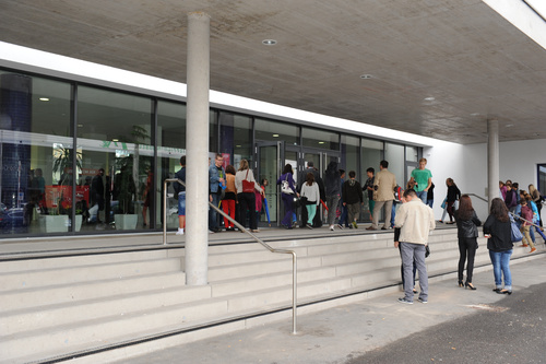 BRG Linz, Hamerlingstraße 18: Fotoreportage vom ersten Schultag im erweiterten und sanierten Schulgebäude