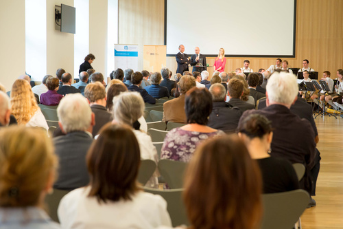  (c) fotodienst / Anna Rauchenberger - Wien, am  23.09.2013 - Eröffnung der Bernhard Gottlieb Universitätszahnklinik nach Neubau bzw. Generalsanierung. FOTO v.l. Univ. Prof. DDr. Andreas MORITZ, Ärztlicher Leiter der Universitätszahnklinik Wien, Mag. Benedikt WILDNER, Wirtschaftlicher Leiter der Universitätszahnklinik Wien, Moderatorin: