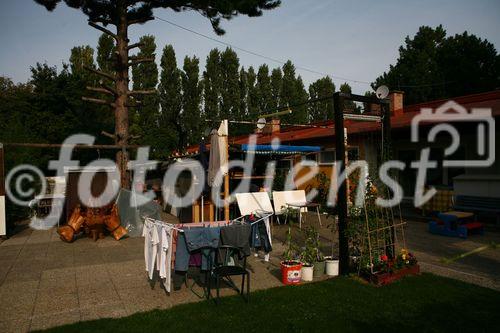 (C)fotodienst/Martin Kitzler;Macondo heißt ein Dorf in Simmering, in dem 3000 Flüchtlinge aus zwanzig Ländern zusammenleben