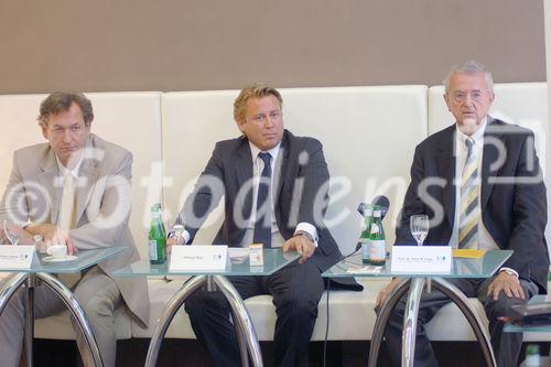 Lactobacillus reuteri Protectis, die natürliche probiotische Nahrungsergänzung. Foto v.li.na.re: Prim.Dr.Christian Sebesta (Ärztl. Direktor - SMZ Donauspital); Helmut Essl (CEO); Prof.Dr. Frank Unger (Leiter Forschung und Entwicklung / HSO Pharma)