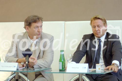 Lactobacillus reuteri Protectis, die natürliche probiotische Nahrungsergänzung. Foto v.li.na.re: Prim.Dr.Christian Sebesta (Ärztl. Direktor - SMZ Donauspital); Helmut Essl (CEO)