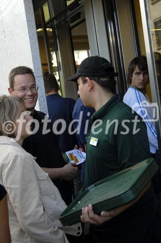 Grand Opening des ersten Subway Restaurants in der Sihlstrasse 99 in Zürich durch die Geschäftsführerin  Brigitta Koch. (C) Fotodienst/Tabea Vogel. 