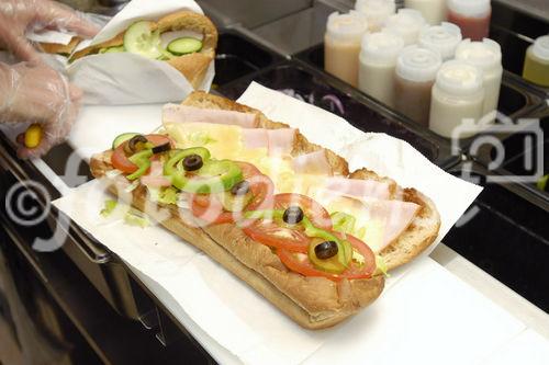 Eröffnung des ersten Subway Restaurant beim Bahnhof Zuerich Selnau. - (C)Fotodienst/Dieter Enz 