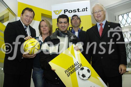 v.li.n.re. Dr. Herbert Götz (Vorstandsvorsitzender Öst.Post AG),Mag. Andrea Anditsch (PR Lebenshilfe Sbg.),Halil Kilinger (Fußballer),Erwin Palnsdorfer (Lebenshilfe Sbg),Mag. Manfred Feichter (Finanzdienstleistung Post AG).