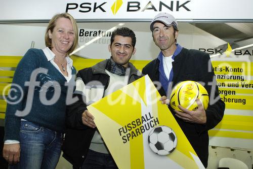 v.li.n.re. Mag. Andrea Anditsch (PR Lebenshilfe Sbg.),Halil Kilinger (Fußballer),Erwin Palnsdorfer (Lebenshilfe Sbg).