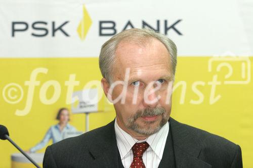 (C) Fotodienst/Anna Rauchenberger - 15.10.2007 - Wien - Aus P.S.K. wird PSK BANK: Bankdienstleistungen und aktiver Kundenservice stellen künftige Schwerpunkte dar. FOTO: Dr. Ewald Nowotny (Generaldirektor BAWAG PSK)