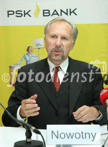 (C) Fotodienst/Anna Rauchenberger - 15.10.2007 - Wien - Aus P.S.K. wird PSK BANK: Bankdienstleistungen und aktiver Kundenservice stellen künftige Schwerpunkte dar. FOTO: Dr. Ewald Nowotny (Generaldirektor BAWAG PSK)