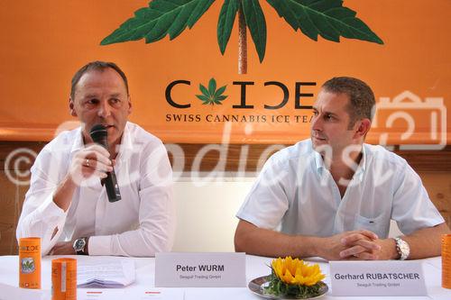 (C) Fotodienst/Anna Rauchenberger - Wien 01.08.2007 - C-ICE, der Schweizer Hanf-Eistee mit einzigartigem Geschmack macht anderen Erfrischungsgetränken Konkurrenz! FOTO v.l.: Peter Wurm (Seagull Trading GmbH), Gerhard Rubatscher (Seagull Trading GmbH).