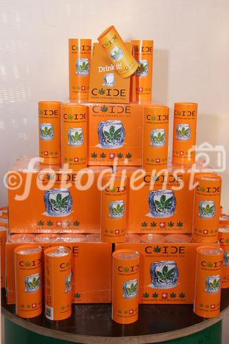 (C) Fotodienst/Anna Rauchenberger - Wien 01.08.2007 - C-ICE, der Schweizer Hanf-Eistee mit einzigartigem Geschmack macht anderen Erfrischungsgetränken Konkurrenz! FOTO: C-ICE Dosen
