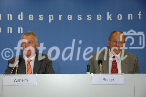 Jahres-Pressekonferenz 2006 des Deutschen Entwicklungsdienst GmbH in Bonn, Dr.Jürgen Wilhelm und Dr. Uwe Runge