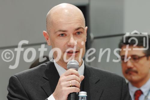 Der Auftritt von Microsoft Österreich auf der ITnT zählt traditionell zu den Publikumsmagneten auf der heimischen IT-Fachmesse. 
Foto: Harald Leitenmüller (Mitglied der Geschäftsleitung & Innovationssprecher bei Microsoft Österreich)
©fotodienst/Nadine Bargad