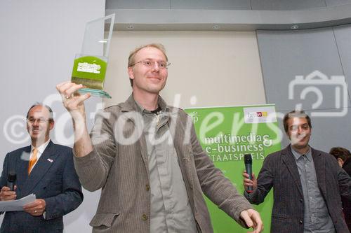 (C) fotodienst/Anna Rauchenberger -  Wien, am 28.09.2009 - Heute wurde im Rahmen einer Gala in der Wirtschaftskammer Österreich der Staatspreis für Multimedia und e-Business verliehen. FOTO: Gewinner des Staatspreises für Multimedia: Bongfish GmbH mit dem Projekt 'StokEd'