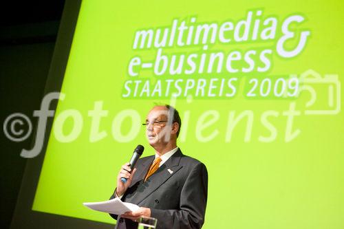 (C) fotodienst/Anna Rauchenberger -  Wien, am 28.09.2009 - Heute wurde im Rahmen einer Gala in der Wirtschaftskammer Österreich der Staatspreis für Multimedia und e-Business verliehen. FOTO: Prof. Dr. Peter A. Bruck, Geschäftsführer Research Studios Austria ForschungsgmbH, Ehrenamtlicher Obman Internationale Center for New Media