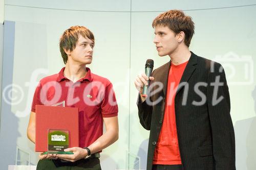 (C) fotodienst/Anna Rauchenberger -  Wien, am 28.09.2009 - Heute wurde im Rahmen einer Gala in der Wirtschaftskammer Österreich der Staatspreis für Multimedia und e-Business verliehen. FOTO: Preisträger der FH Hagenberg mit dem Projekt 'CRISTAL': Innovationspreis - IKT Innoation für den Aufschwung