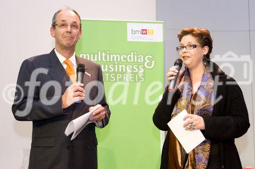 (C) fotodienst/Anna Rauchenberger -  Wien, am 28.09.2009 - Heute wurde im Rahmen einer Gala in der Wirtschaftskammer Österreich der Staatspreis für Multimedia und e-Business verliehen. FOTO: Prof. Dr. Peter A. Bruck, Geschäftsführer Research Studios Austria ForschungsgmbH, Ehrenamtlicher Obman Internationale Center for New Media, STS Christine Marek, Staatssekretärin im BMWFJ