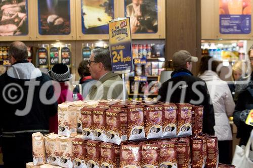 Wiedereröffnung Tchibo Filiale Salzburg Paris-Lodron-Str. 2, 2008-11-20 

Bild: fotodienst.at/Chris Hofer