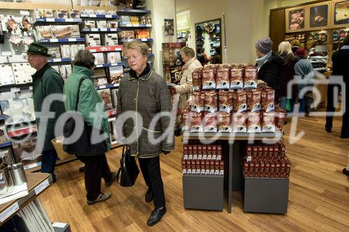 Wiedereröffnung Tchibo Filiale Salzburg Paris-Lodron-Str. 2, 2008-11-20 

Bild: fotodienst.at/Chris Hofer