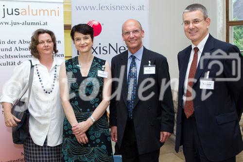 (c) fotodienst / Anna Rauchenberger - Wien, am 10.06.2010 -  Der Verlag Lexis Nexis lud heute ins Palais Schönborn in der Laudongasse zum Sommerfest. Nach kurzer Begrüßung konnten sich die rund 300 Gäste im Garten bei Erfrischungen und Snacks stärken.