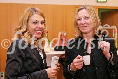 (C) fotodienst/Anna Rauchenberger - Wien, 19.3.2009 - Jura Österreich lud zu außerordentlichen Sternstunden des Kaffees in die 'Laterne' der Wiener URANIA ein und präsentierte die neue Signatur-Line des Unternehmens, Kaffee-Vollautomaten, die Technik, Design, Genuss und Luxus vereinen. Ein Barista Profi-Kaffee-Sommelier zeigte professionelle  Zubereitung von Kaffee.