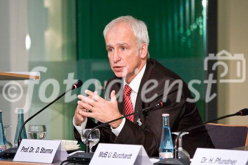 PROF. DR. DIETER STURMA (Direktor des Instituts für Wissenschaft und 
Ethik in Bonn)